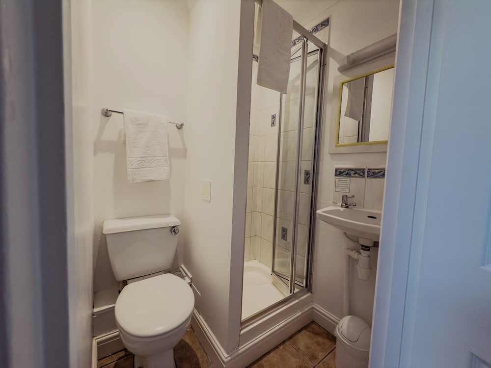 Newport Quay Bed And Breakfast 37/45