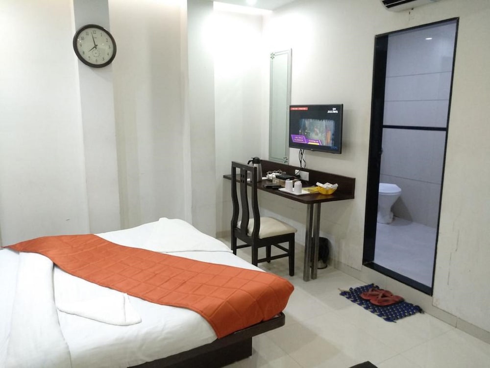 HOTEL ONE UP 40/69