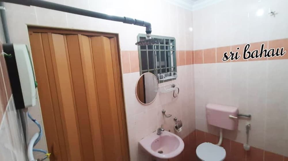Hotel Budget Sri Bahau 23/25