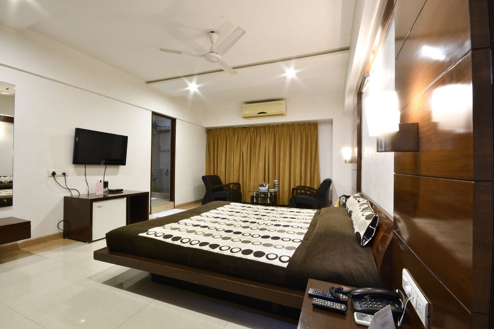 PLATINUM RESIDENCY HOTEL 16/28