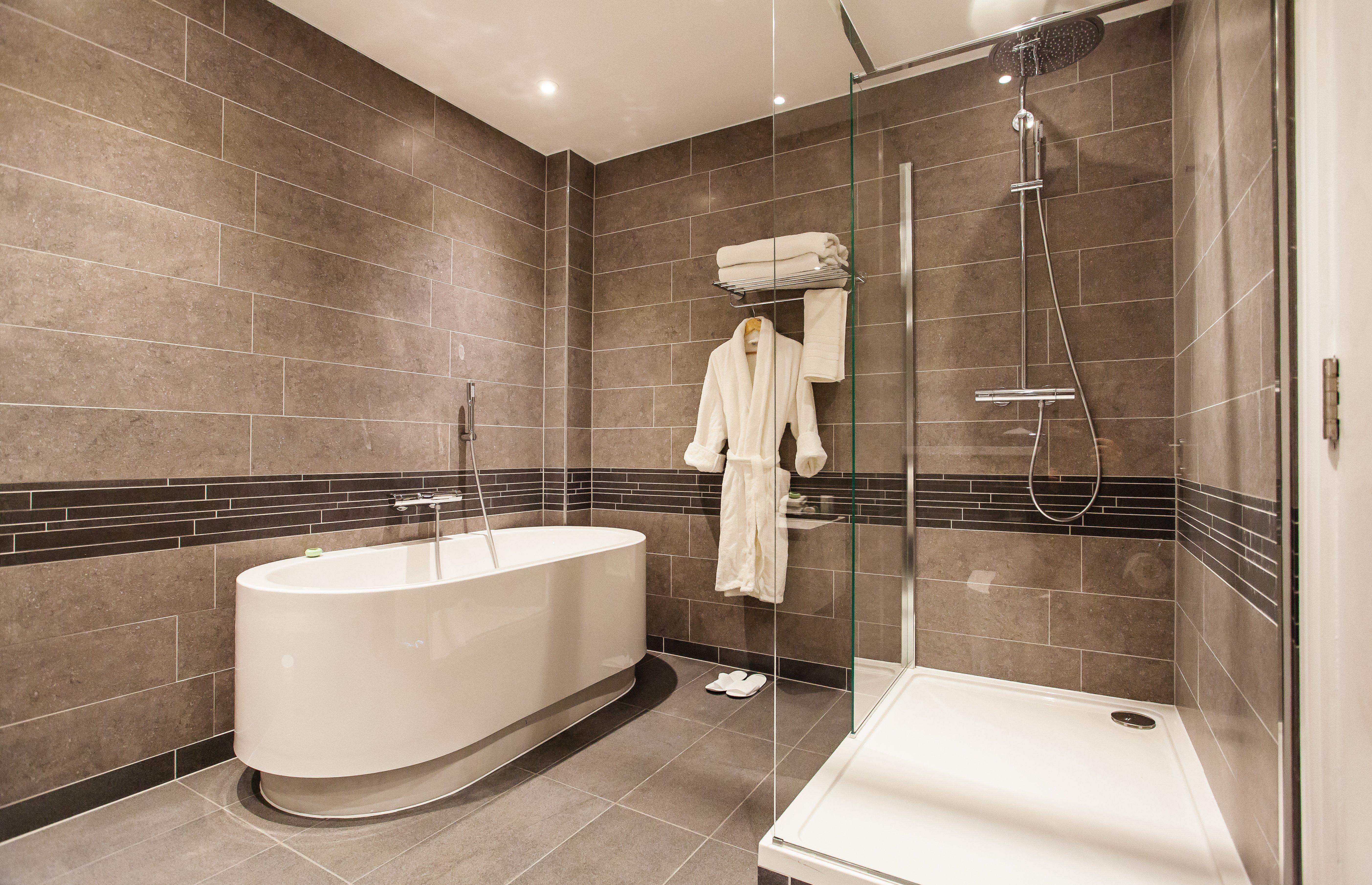 Junior Suite, Queen Bed, Lounge Access, Crowne Plaza Leeds Hotel 6/6