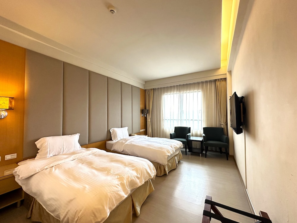 Chientan Youth Hotel 20/42