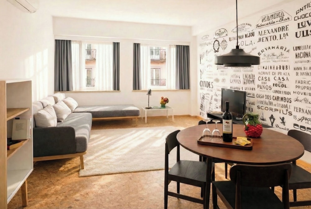 The Lisbonaire Apartments 30/49