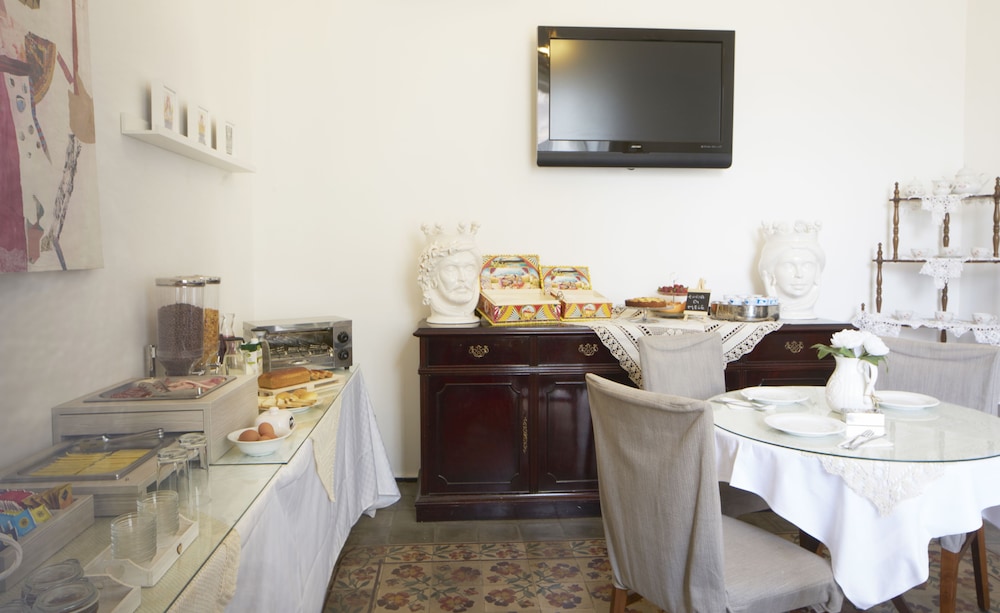 Santuzza Hotel Catania 35/50