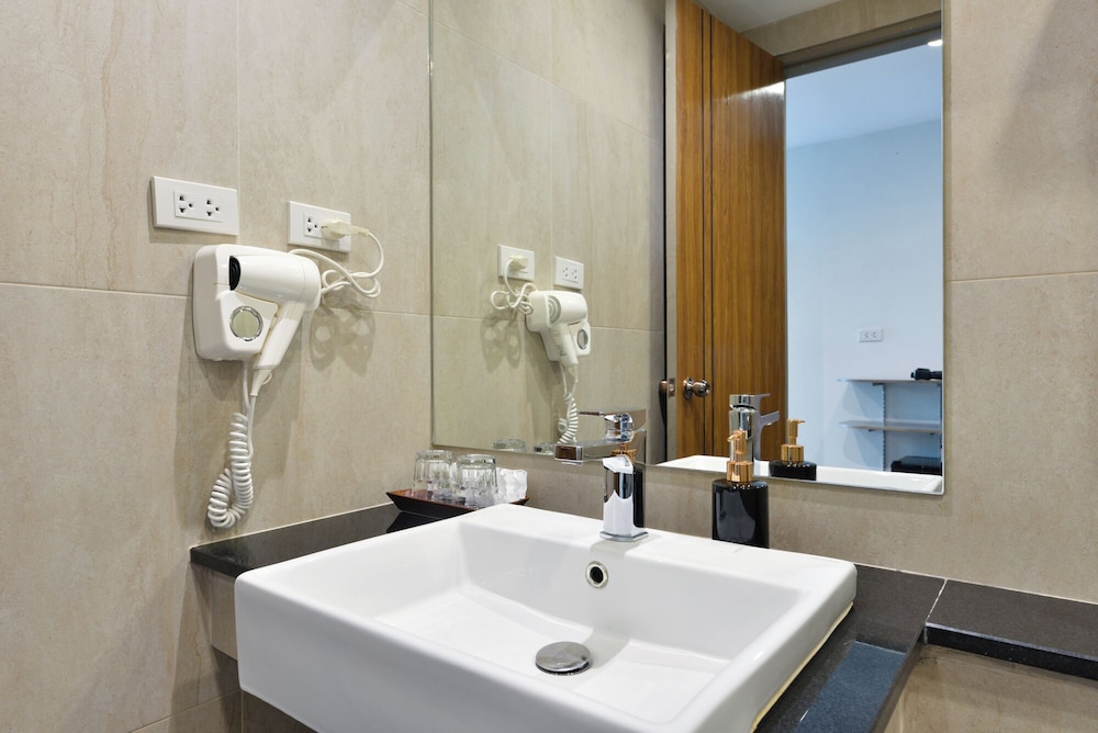 Bedever Bangkok Boutique Hotel 30/35