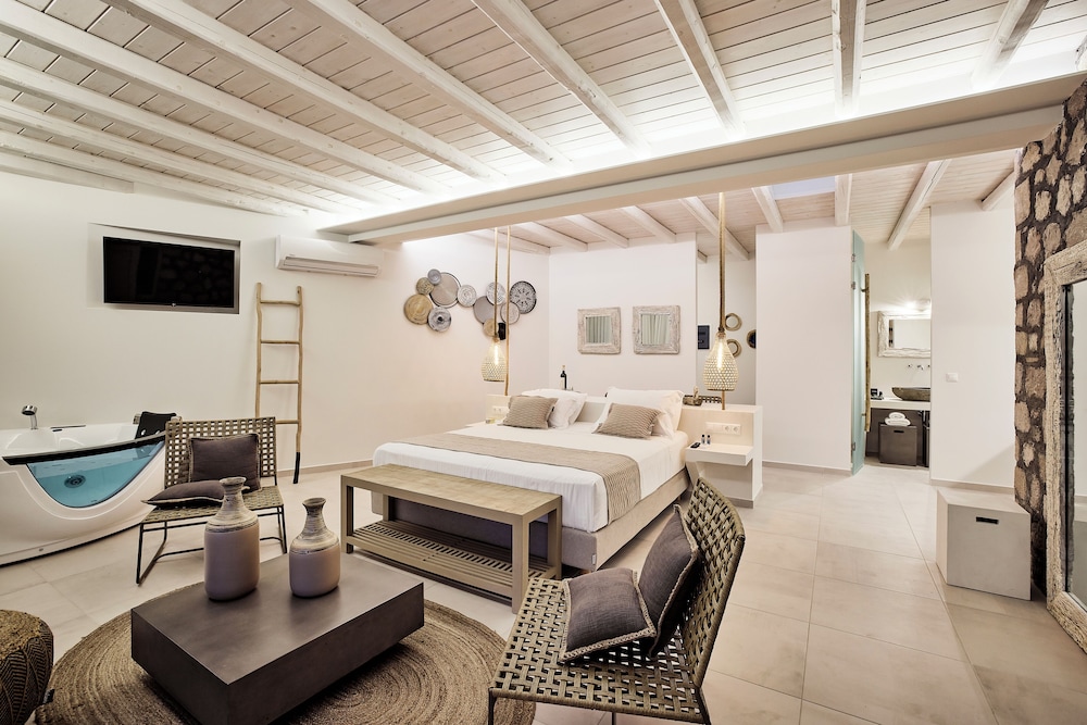 Nirome Luxury Suites 16/50
