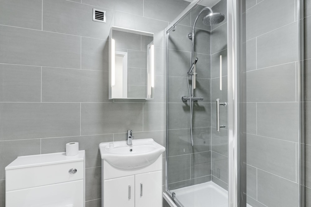 Sherborne court 40/50