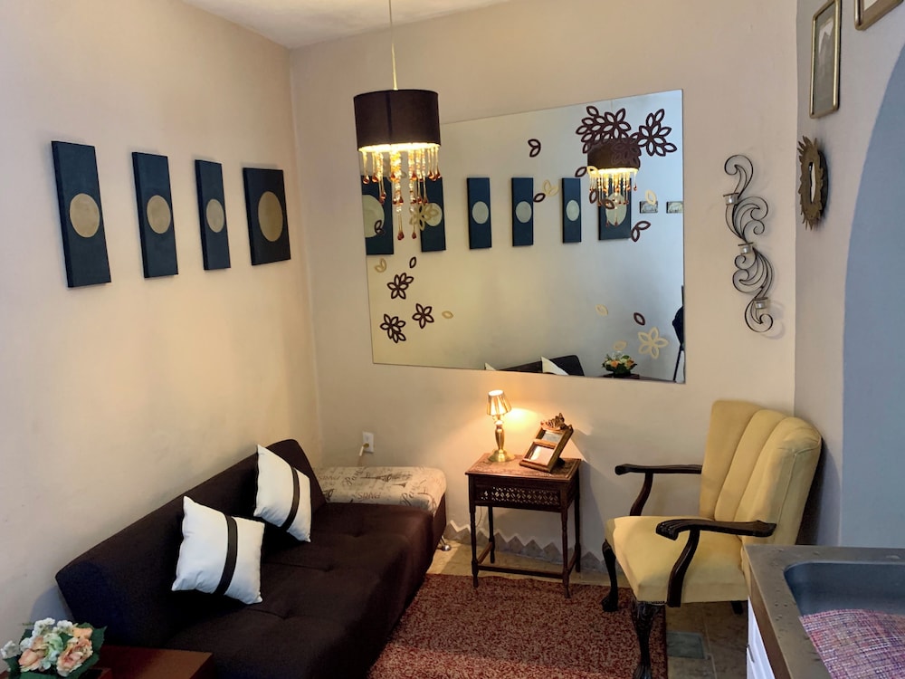 Satya Suites Hotel 32/50