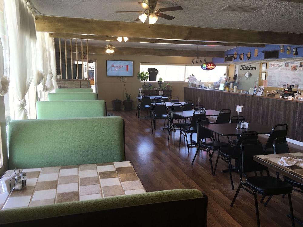 Budget Host La Fonda Motel 12/20