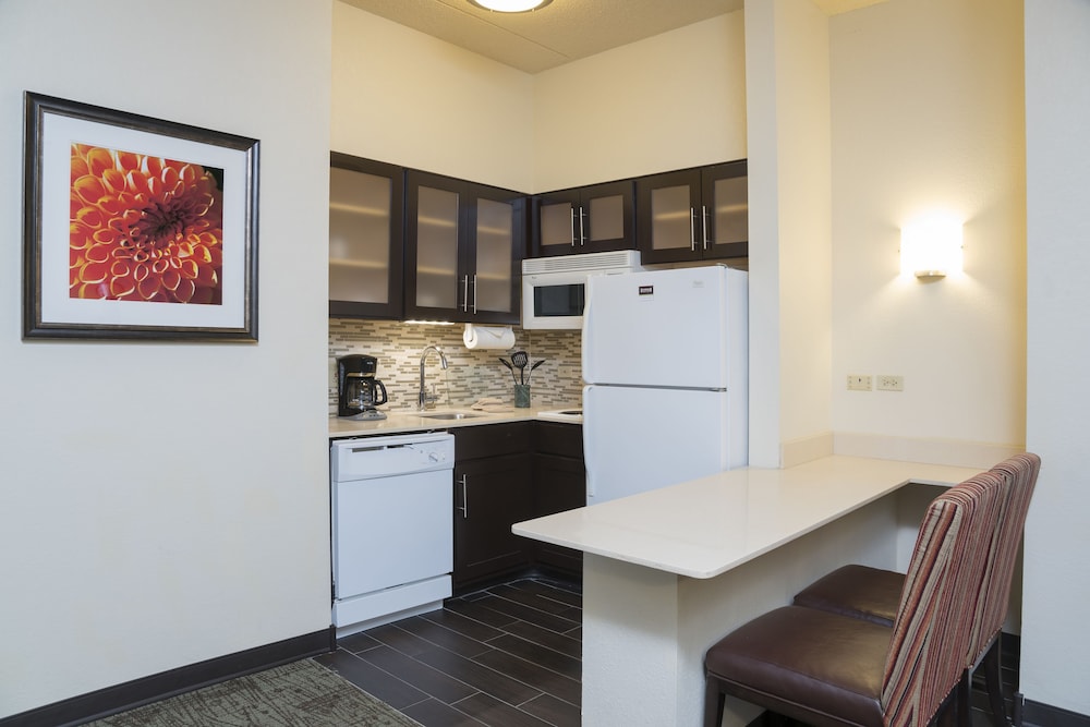 Staybridge Suites Chicago Oakbrook Terrace 43/64