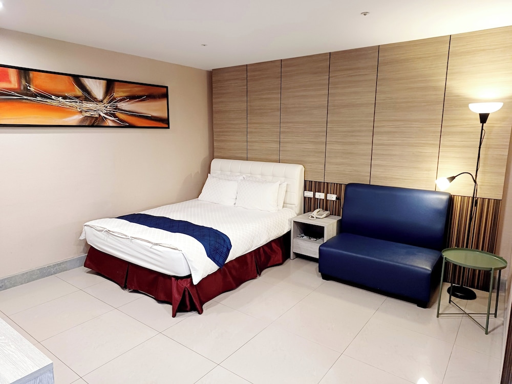 Sayo Hotel 30/50