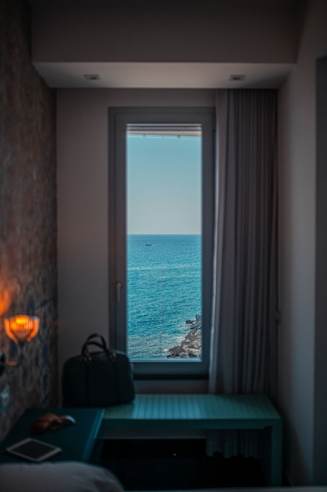 Nautilus Hotel 27/50