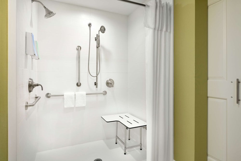 Home2 Suites By Hilton el Paso Airport 12/42