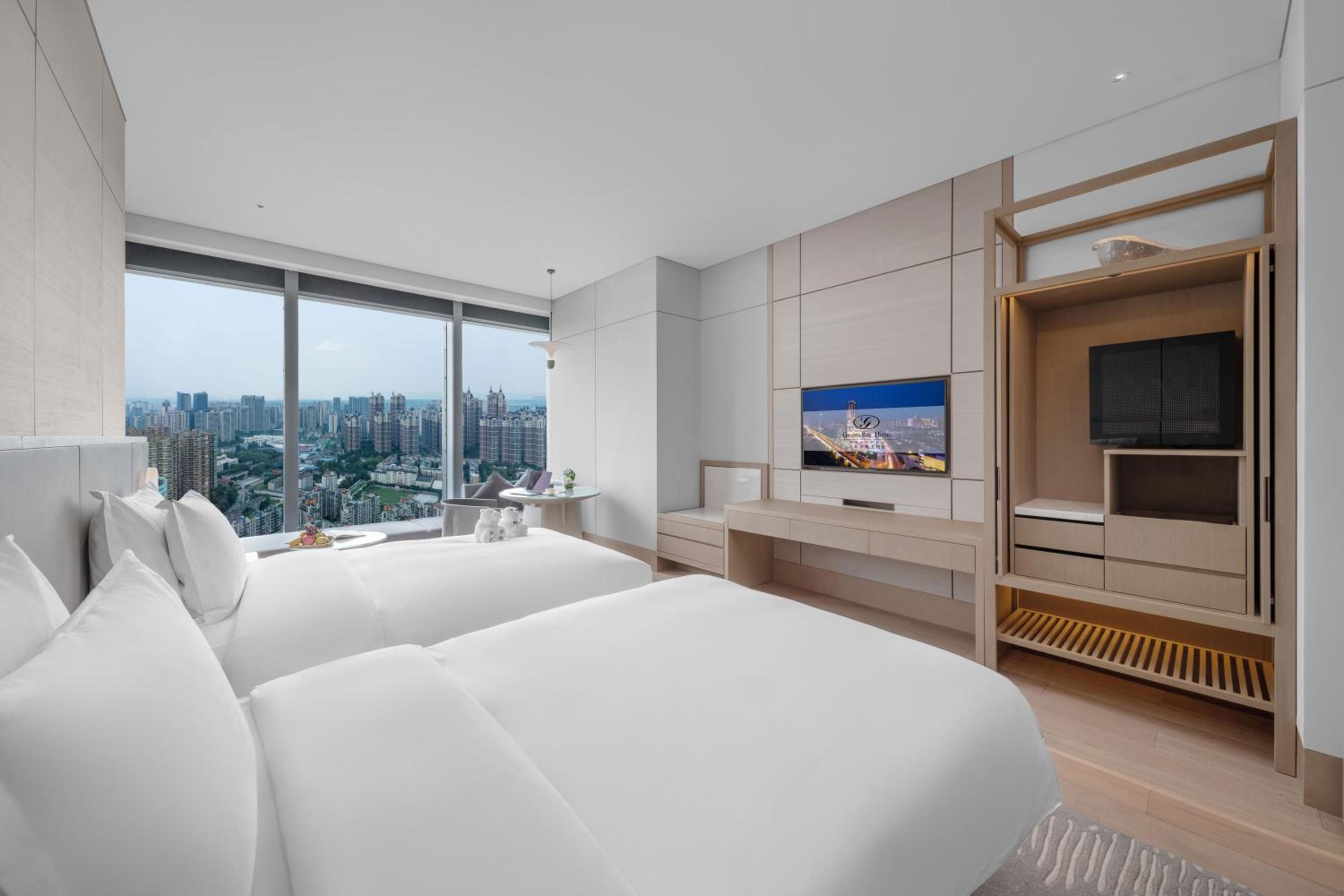 CITY VIEW DELUXE TWIN ROOM