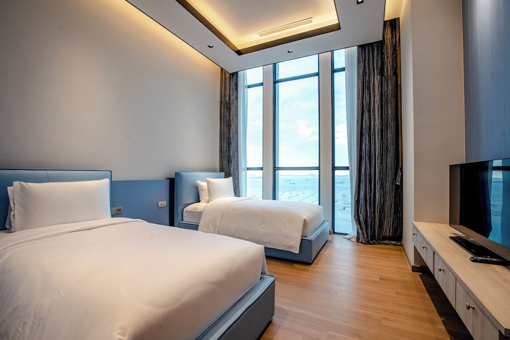 penthouse suite
