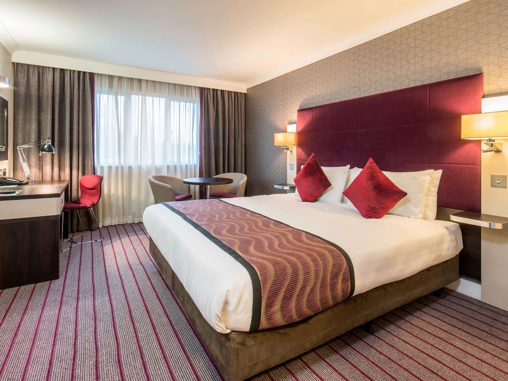 Mercure London Heathrow 15/68