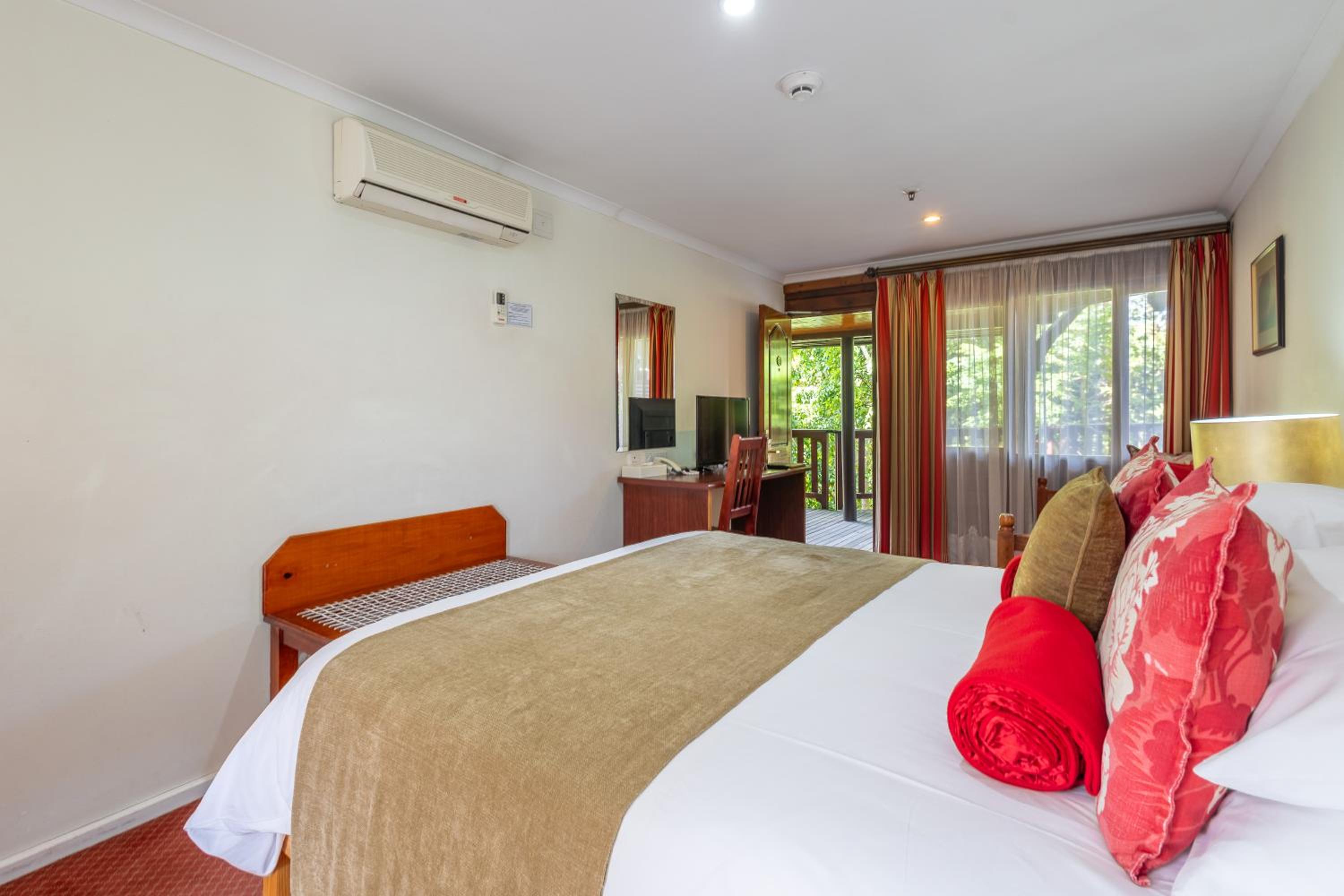 Standard, Double Bed, Graywood Wing