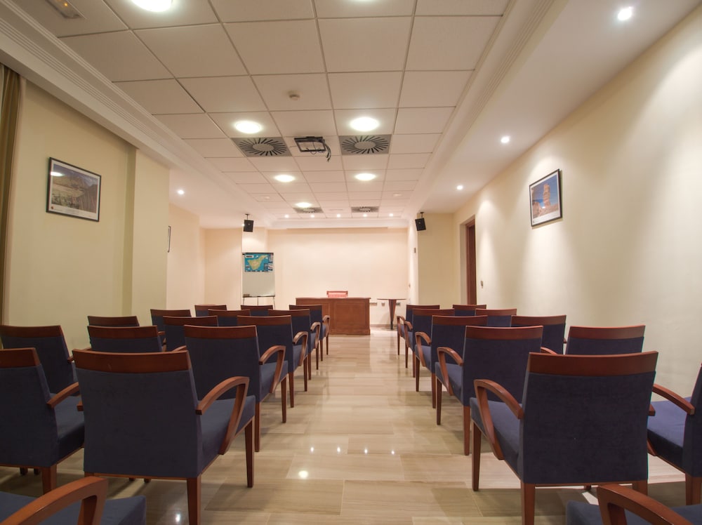 Zentral Center Hotel - Adults Only 36/50