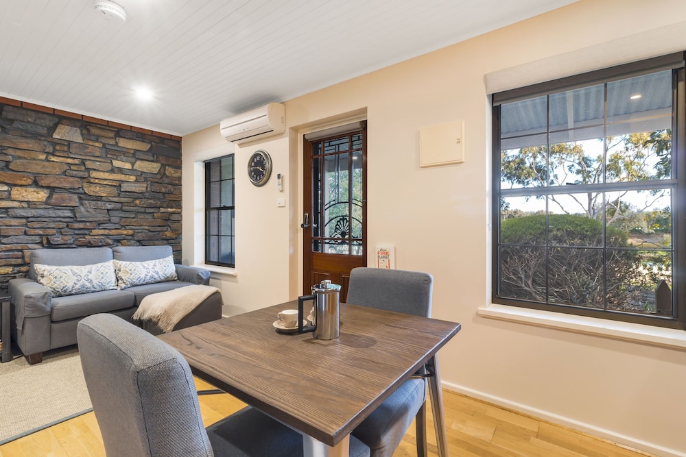 Stonewell Cottages & Vineyards 23/50