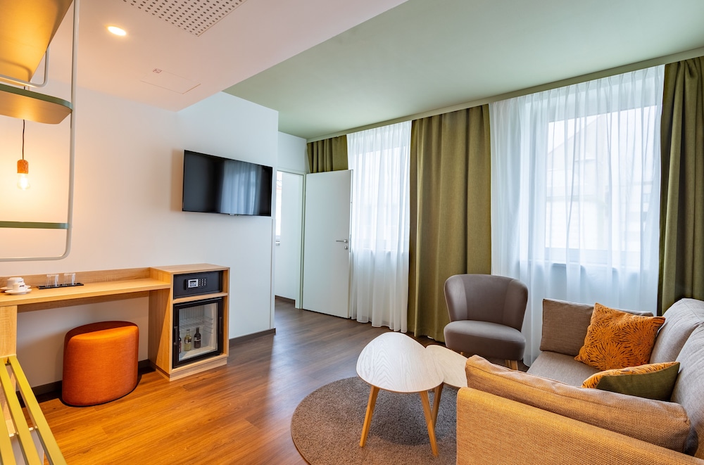 Hotel The Weekend 46/60