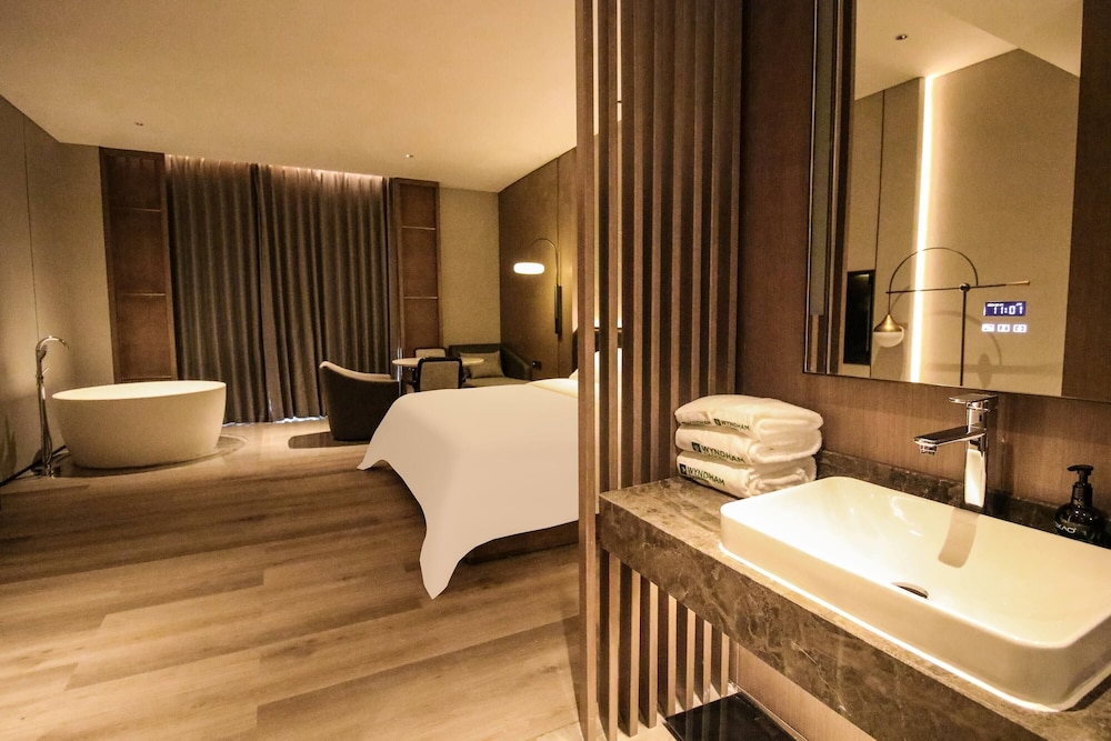 Wyndham Garden Gaozhou 52/52