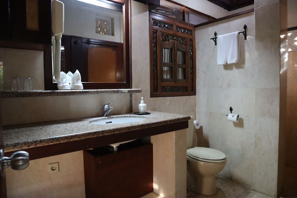 Pondok Agung Bed & Breakfast 67/71