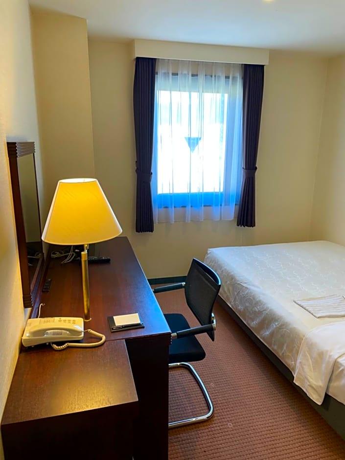 Courtland Hotel 25/33