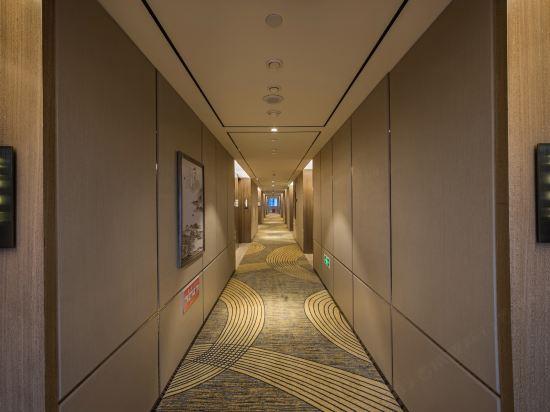 West City International Hotel 23/33