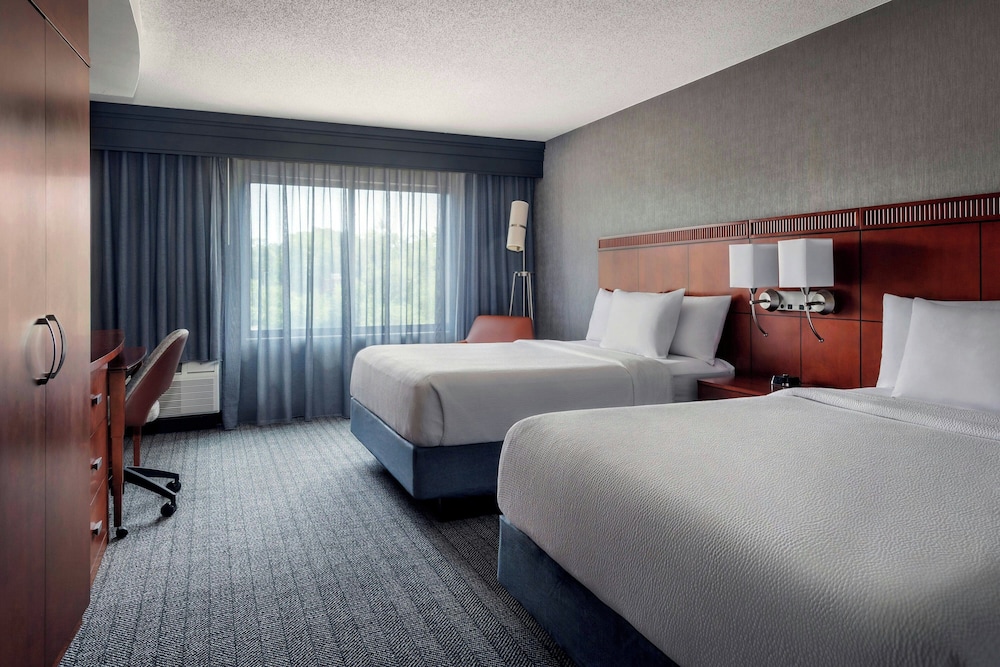 Room at Courtyard by Marriott Paramus, PARAMUS - NJ