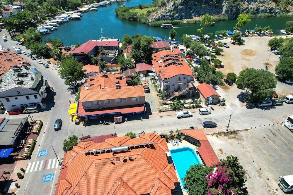 Dalyan M-Otel 22/23