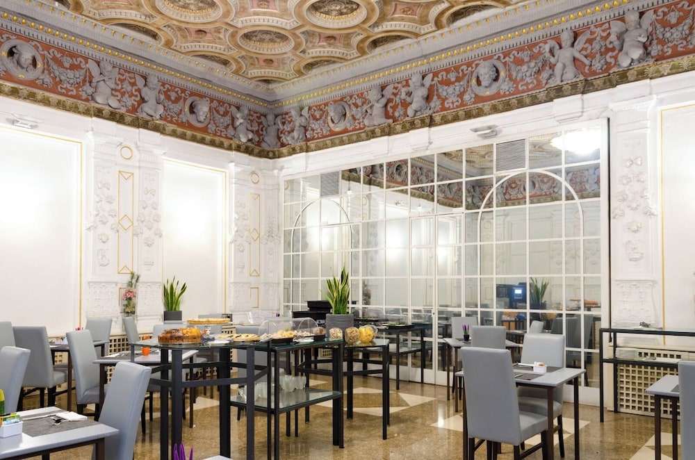 Hotel Traiano 33/39