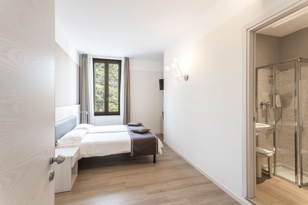 Dogana Hotel 40/65
