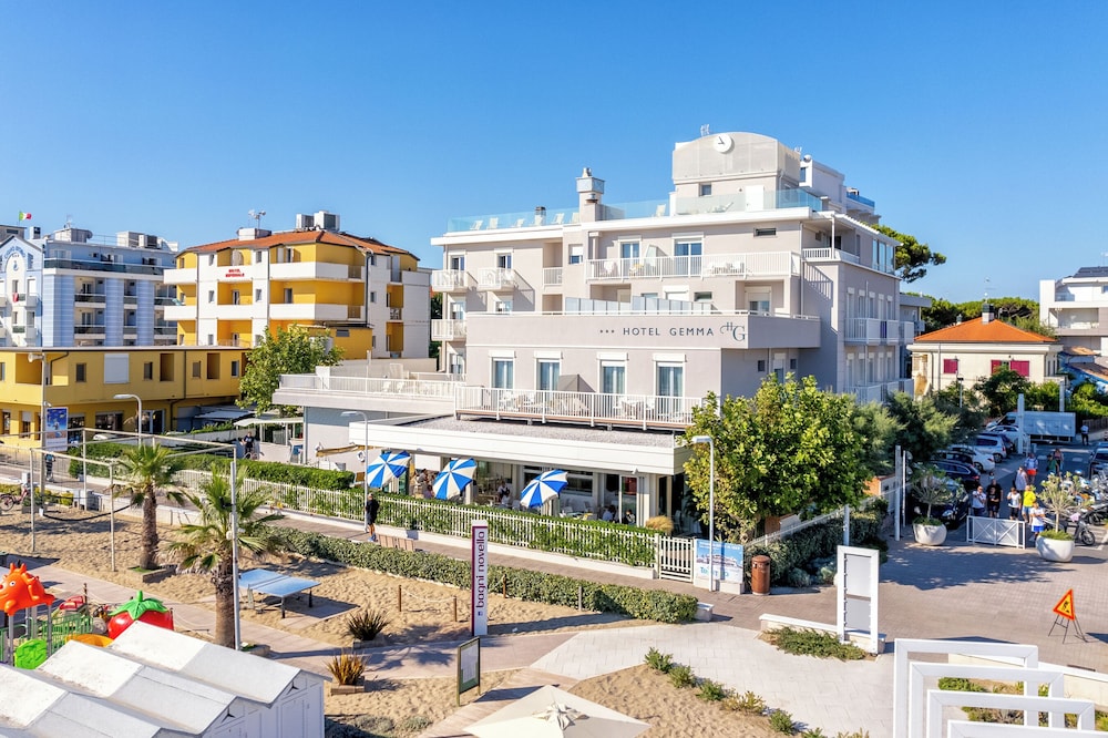 Hotel Gemma 4/50