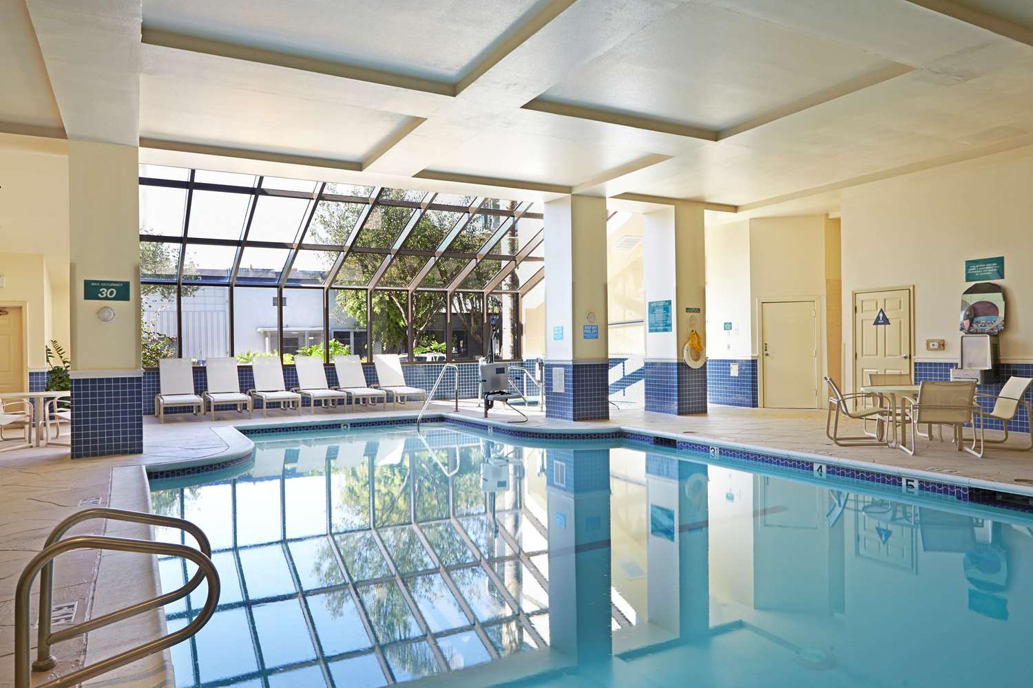 swimming pool spa