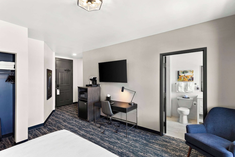 Tygart Hotel, Ascend Hotel Collection Elkins WV 58/66