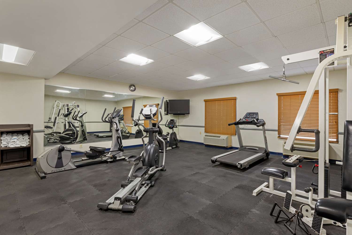 Best Western Plus Executive Hotel 25/37