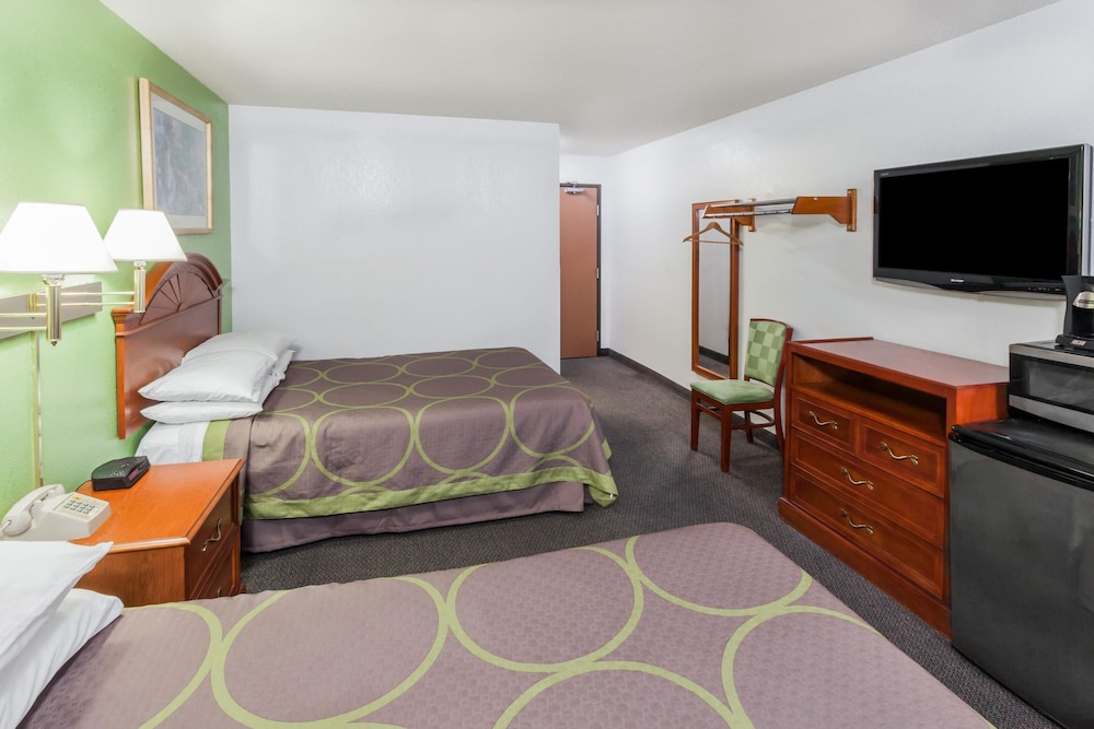 Super 8 By Wyndham Merrillville/Gary Area 17/46
