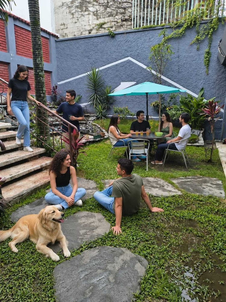 Kartagus Hotel Boutique 68/76