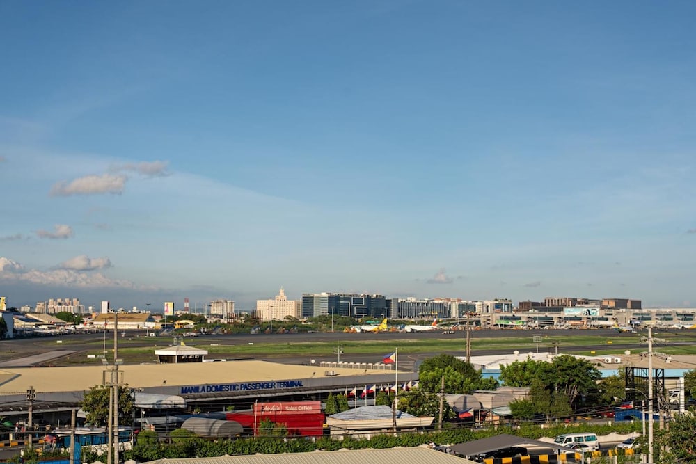 Achievers Airport Hotel 44/46