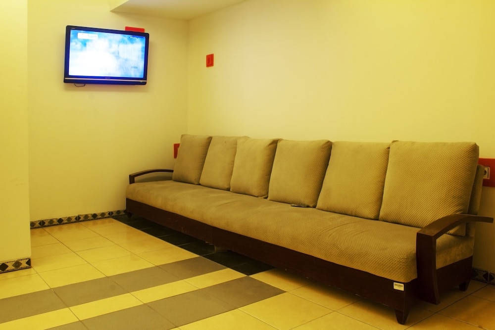New Priok Indah Syariah Hotel 28/30