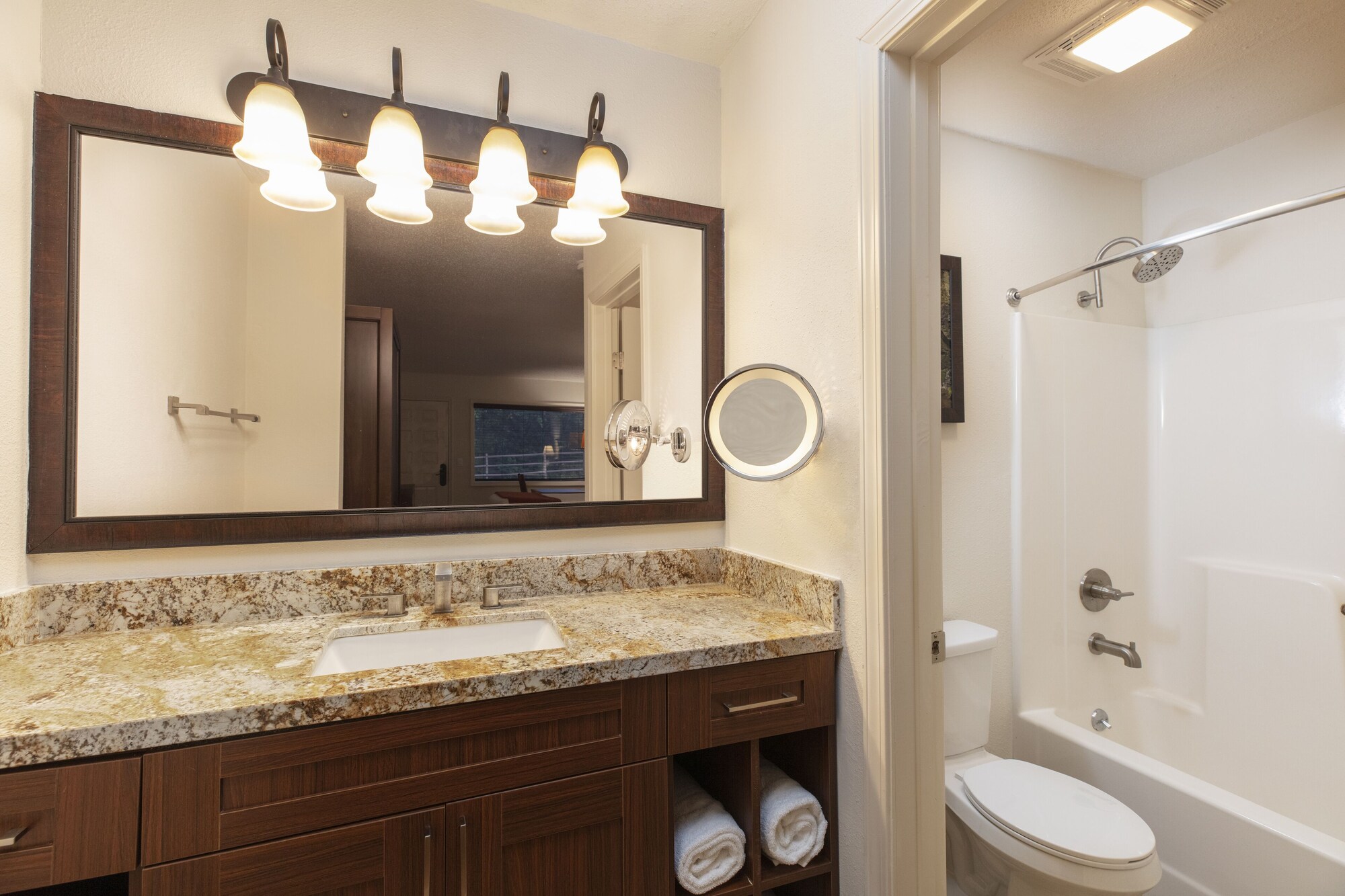 1 Bedroom, Villa, King Bed, Sofa, Westgate Branson Woods Resort 6/10