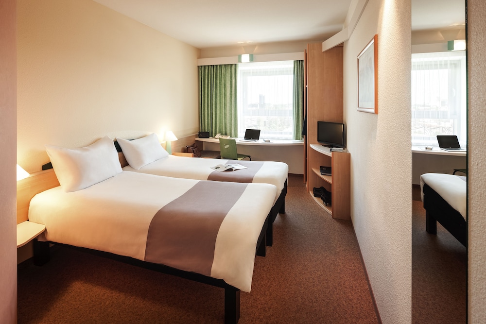 Ibis Marne La Vallee Noisy 23/73