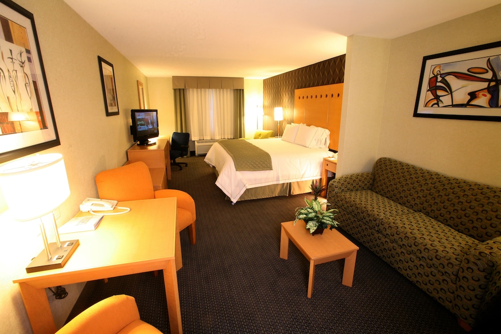 Holiday Inn Express And Suites Monterrey Aeropuerto 36/78