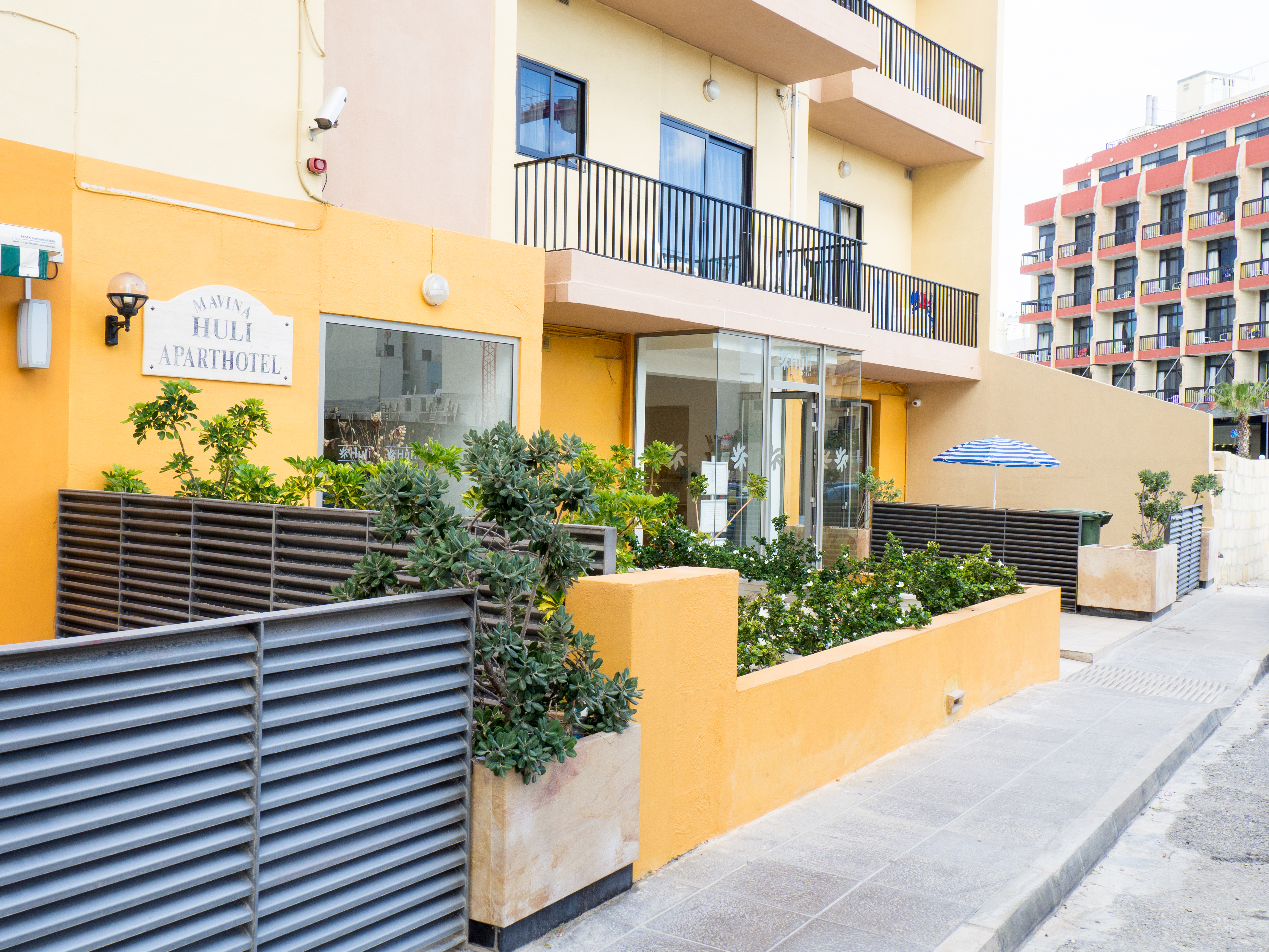 Huli Hotel and Apartments 4/25