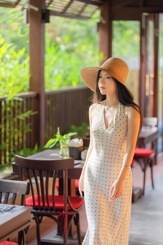 Royal Riverside Hoi An Hotel 63/75