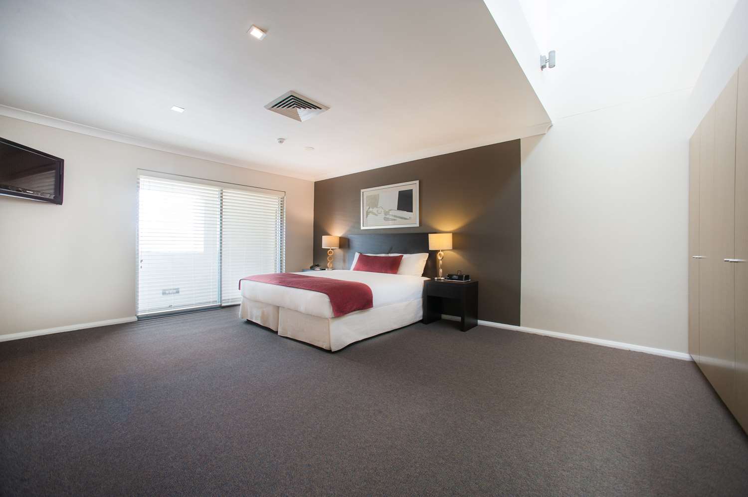 Ramada Hotel & Suites by Wyndham Sydney Cabramatta 4/21