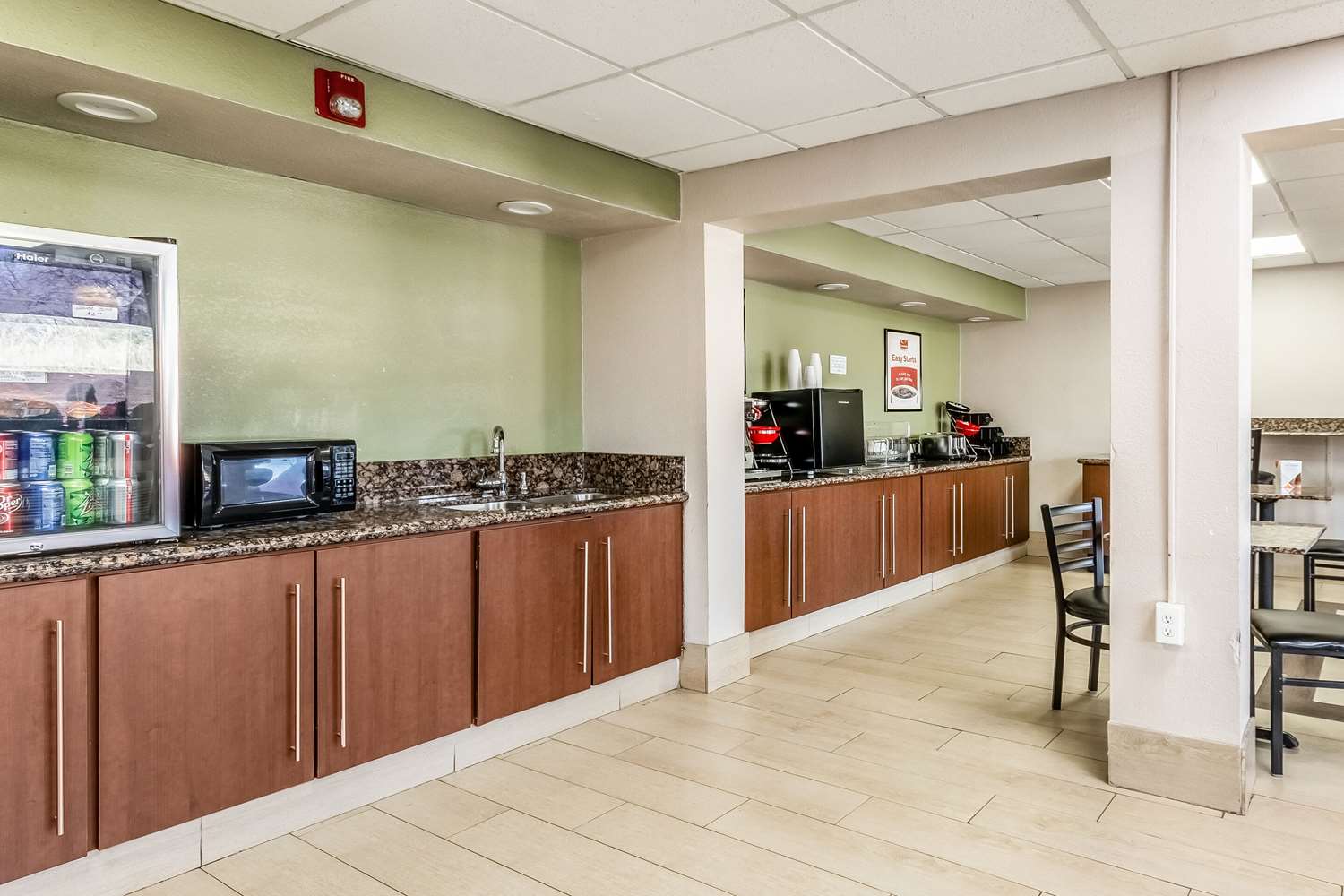 restaurant cafeteria