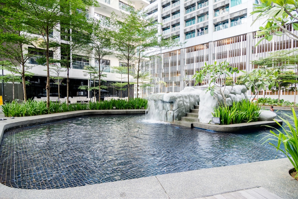 188 Serviced Suites & Shortstay Apartments 28/36