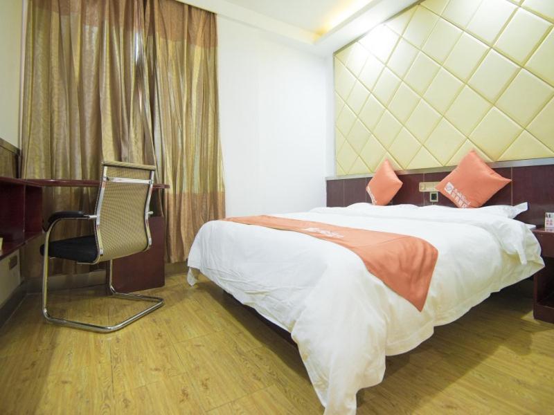 Shell Dingxi MinCounty Minzhou East Road Hotel 13/21