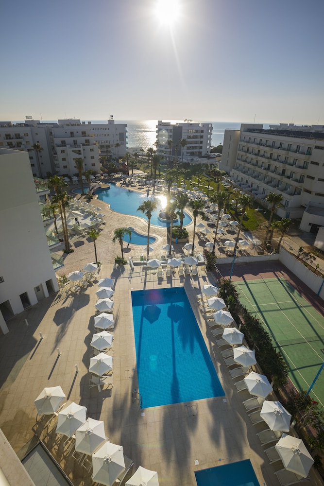 Tsokkos Beach Hotel 35/64